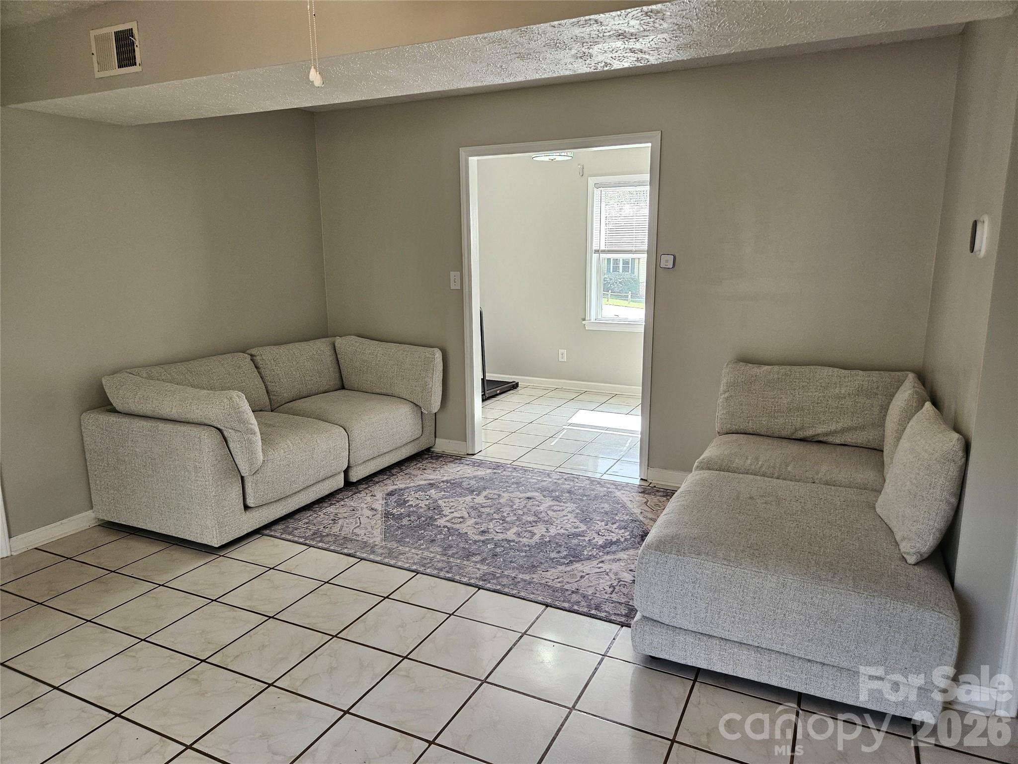 3459 Ridgewood Drive