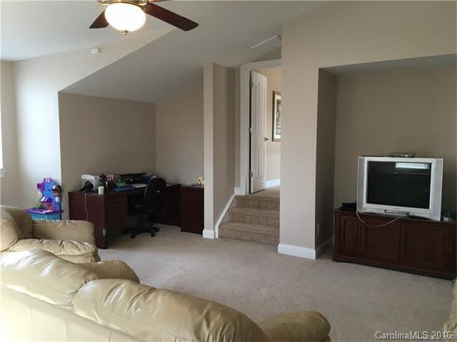 Macaulay - Residential Lease