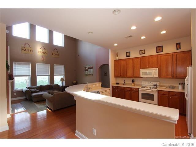 Macaulay - Residential Lease