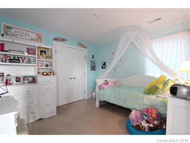 Macaulay - Residential Lease