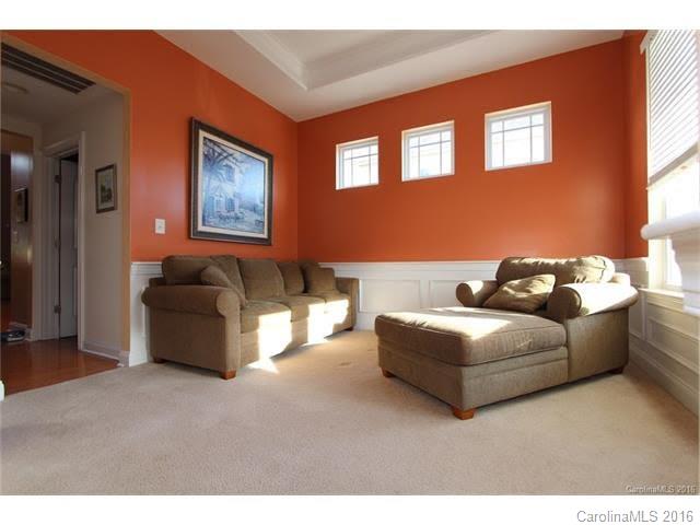 Macaulay - Residential Lease