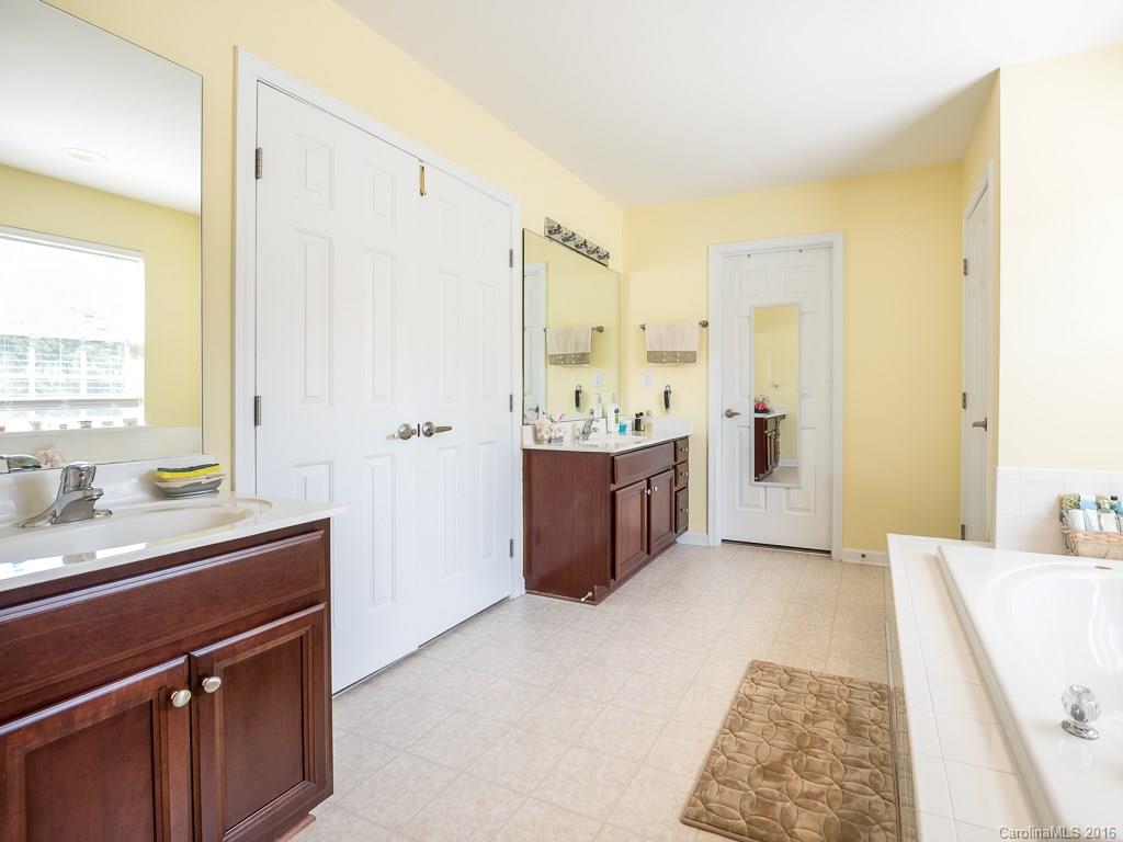 Brandon Oaks - Residential
