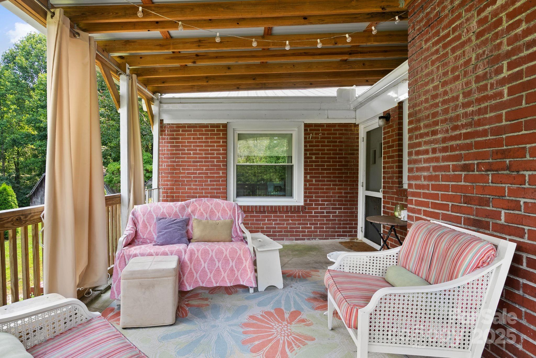 1215 Upper Brush Creek Road