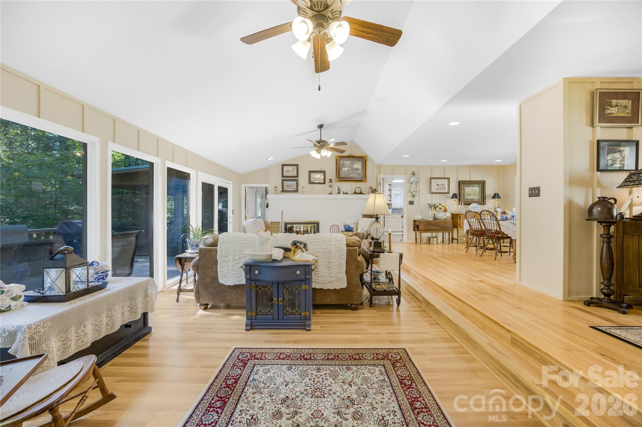 Country Club Hills - Residential