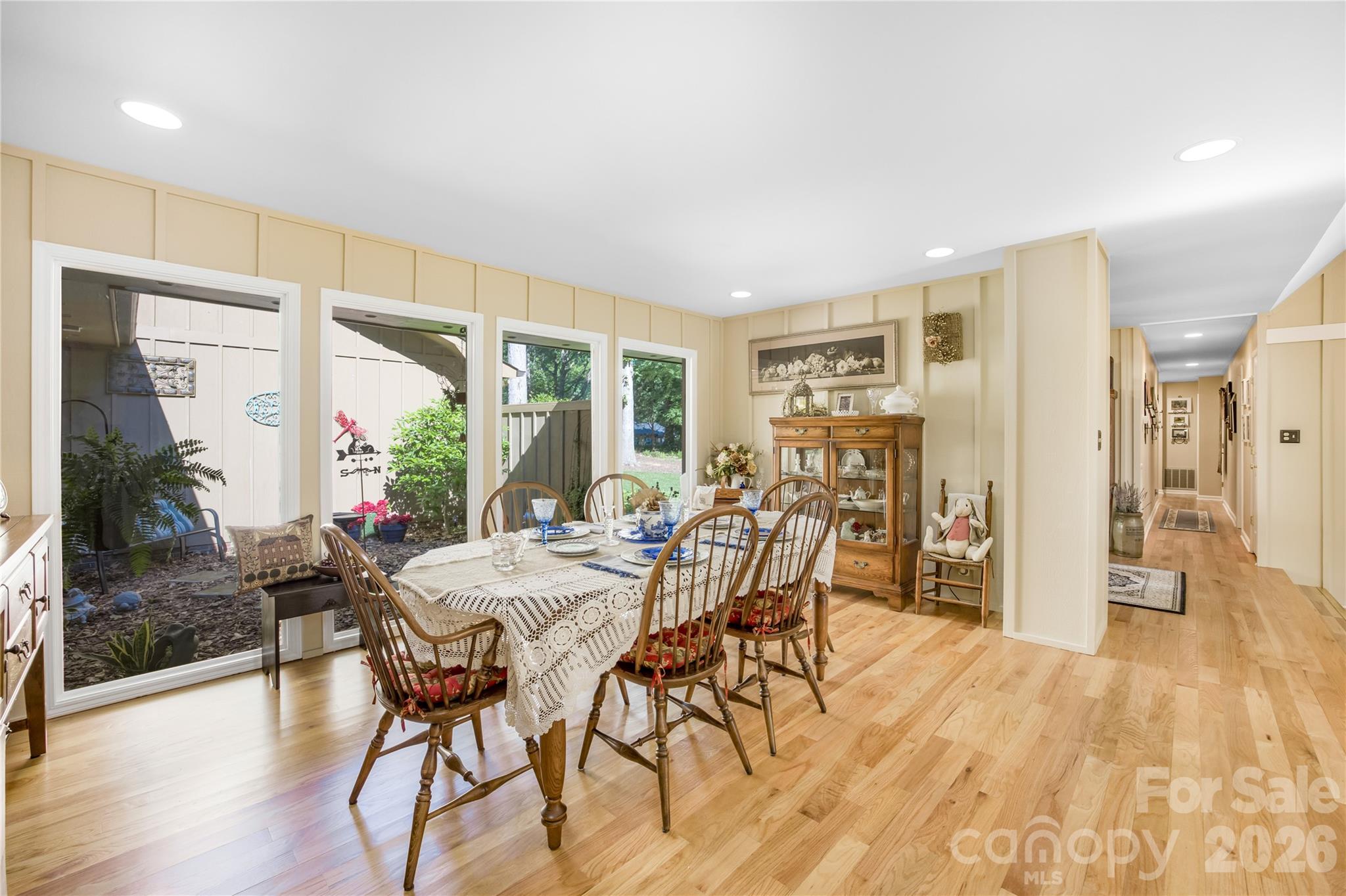 Country Club Hills - Residential