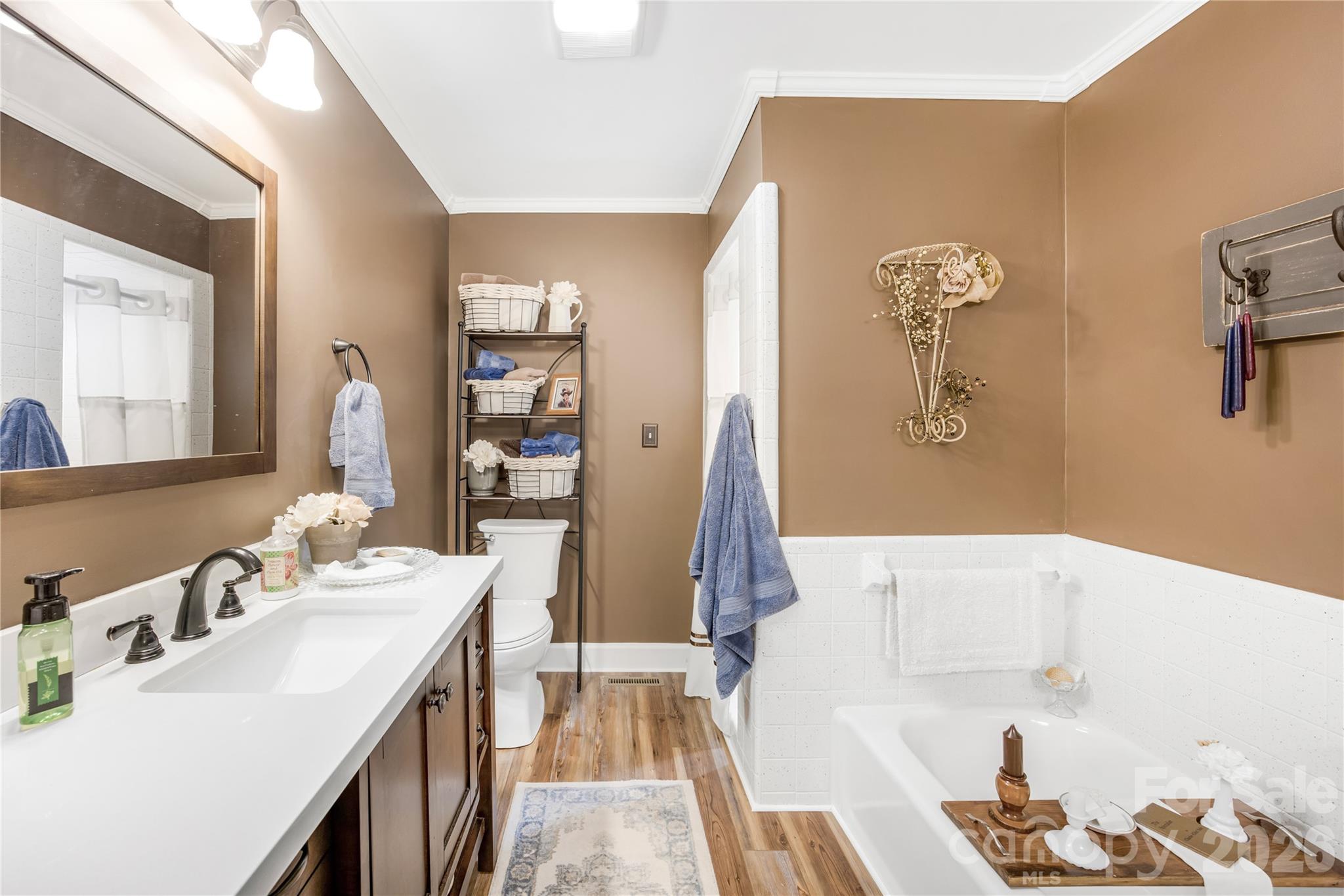 Country Club Hills - Residential