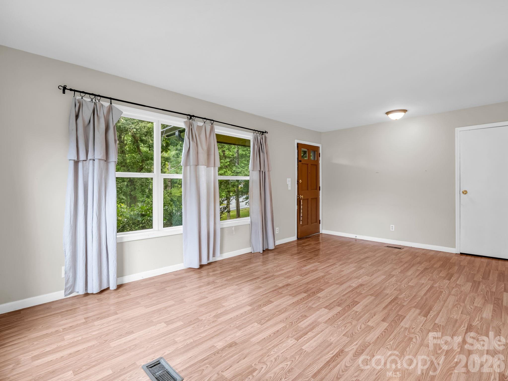 1 Lakewood Road