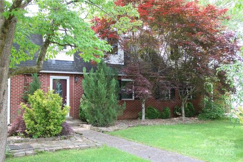 426/432 Maple Street Brevard NC 28712