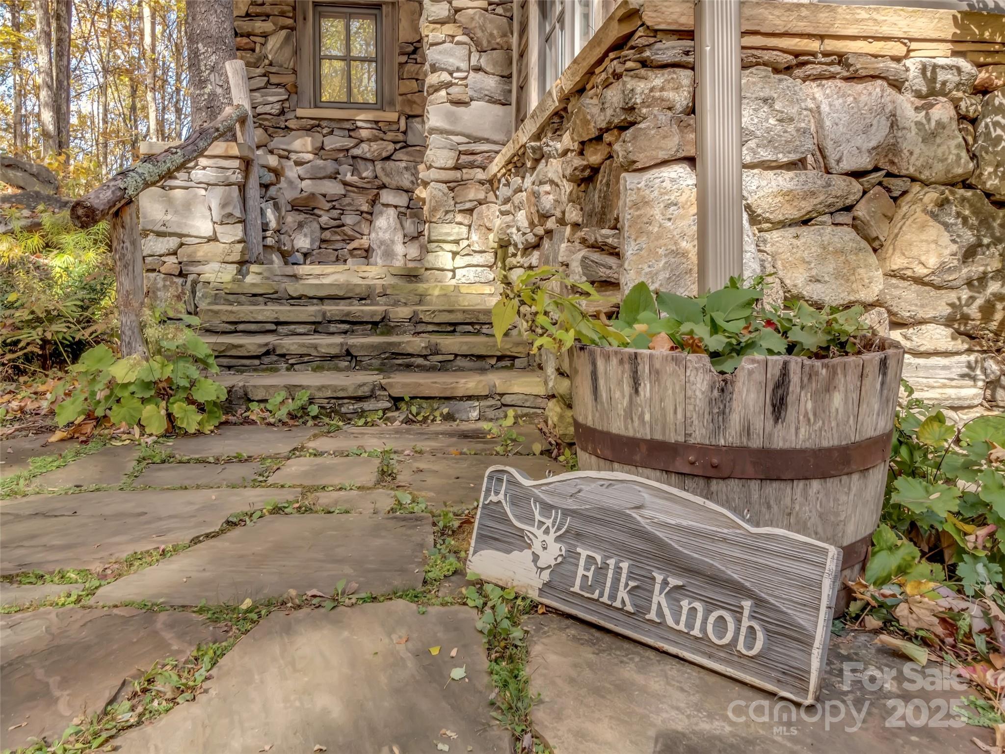 406 Pine Moss Trail