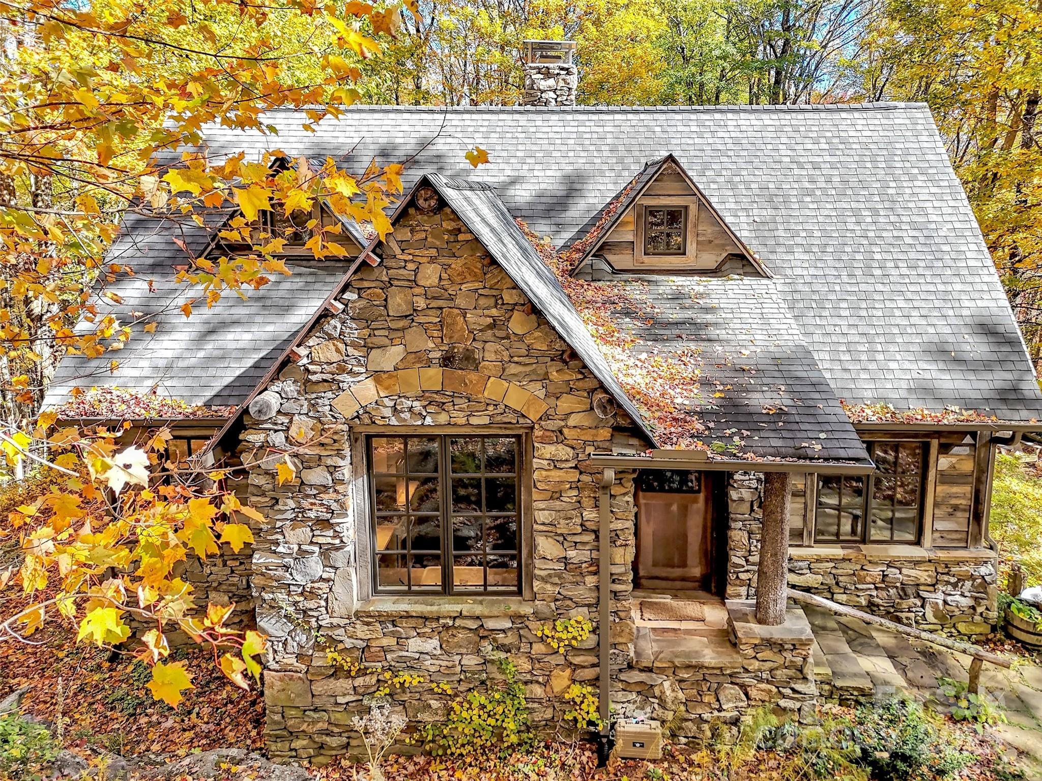 406 Pine Moss Trail