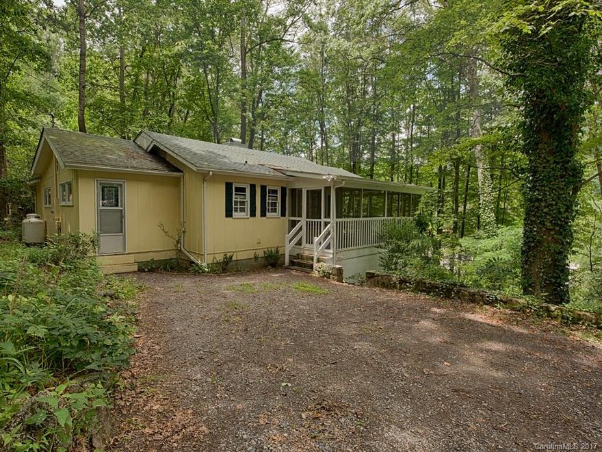 Loafing looks attractive in this enchanting bungalow in Maggie Valley.  Great home for your vacation getaway.  Picture yourself enjoying the cool summer air from your screened in porch or watching the fire flies at night.  Close to all the mountains have to offer making for perfect location.  Come see this one today!