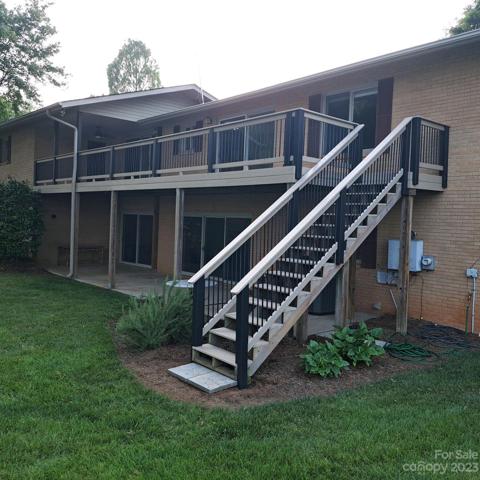 Imperial Point - Residential