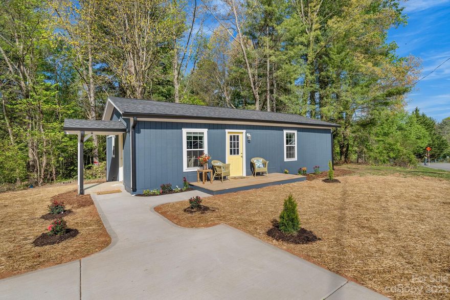 Feeling it is time to start the home ownership journey and stop renting? 
Dreaming about investing in the city of Asheville?
Sweetest Little Home in Oakley, City of Asheville super Central/South location 10 minute drive to Downtown!!
This adorable home has it all and it is MOVE IN READY! Hardwood floors, insulated windows, quality heat pump, architectural shingle roof with lots of life on it and freshly painted!! Small but super efficient floor plan, great starter home ... Bathroom not included in SF due to low ceiling
with a BIG beautiful and flat yard with plenty of room to expand!
Try to find a site built home ready to move in for $295,000 anywhere around Asheville. Take look today and fall in love with home ownership again!