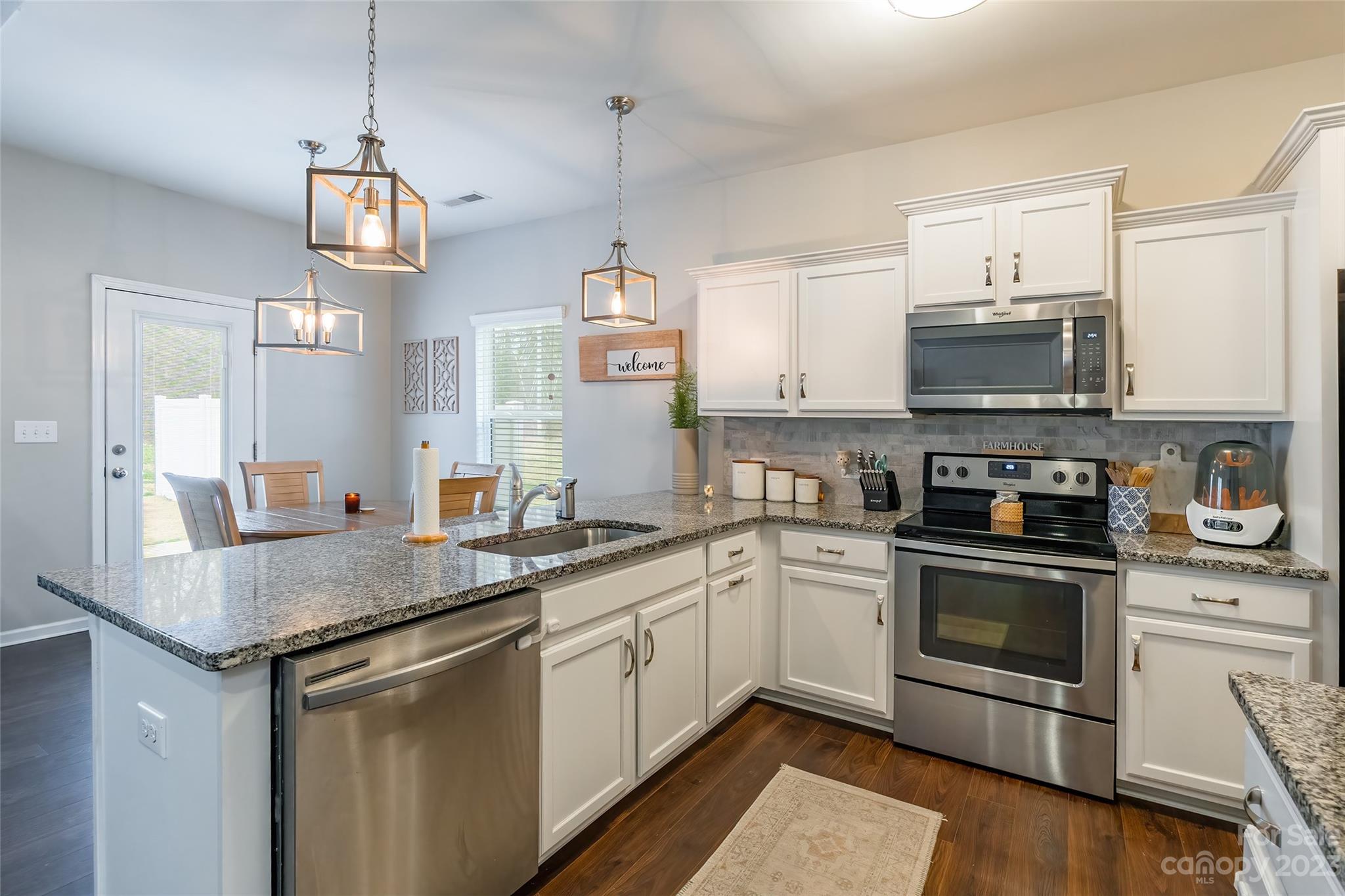 Newport Lakes - Residential