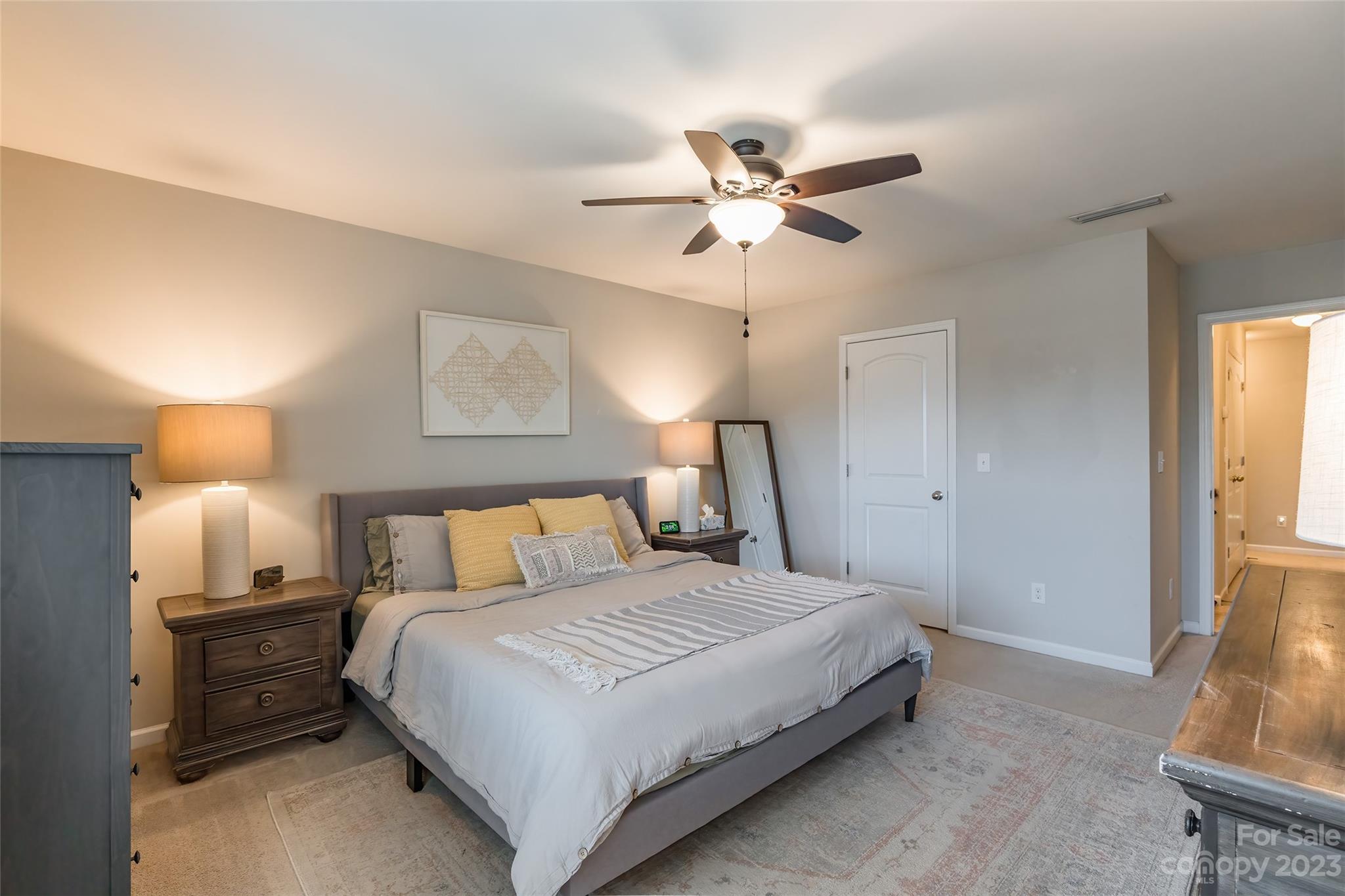 Newport Lakes - Residential