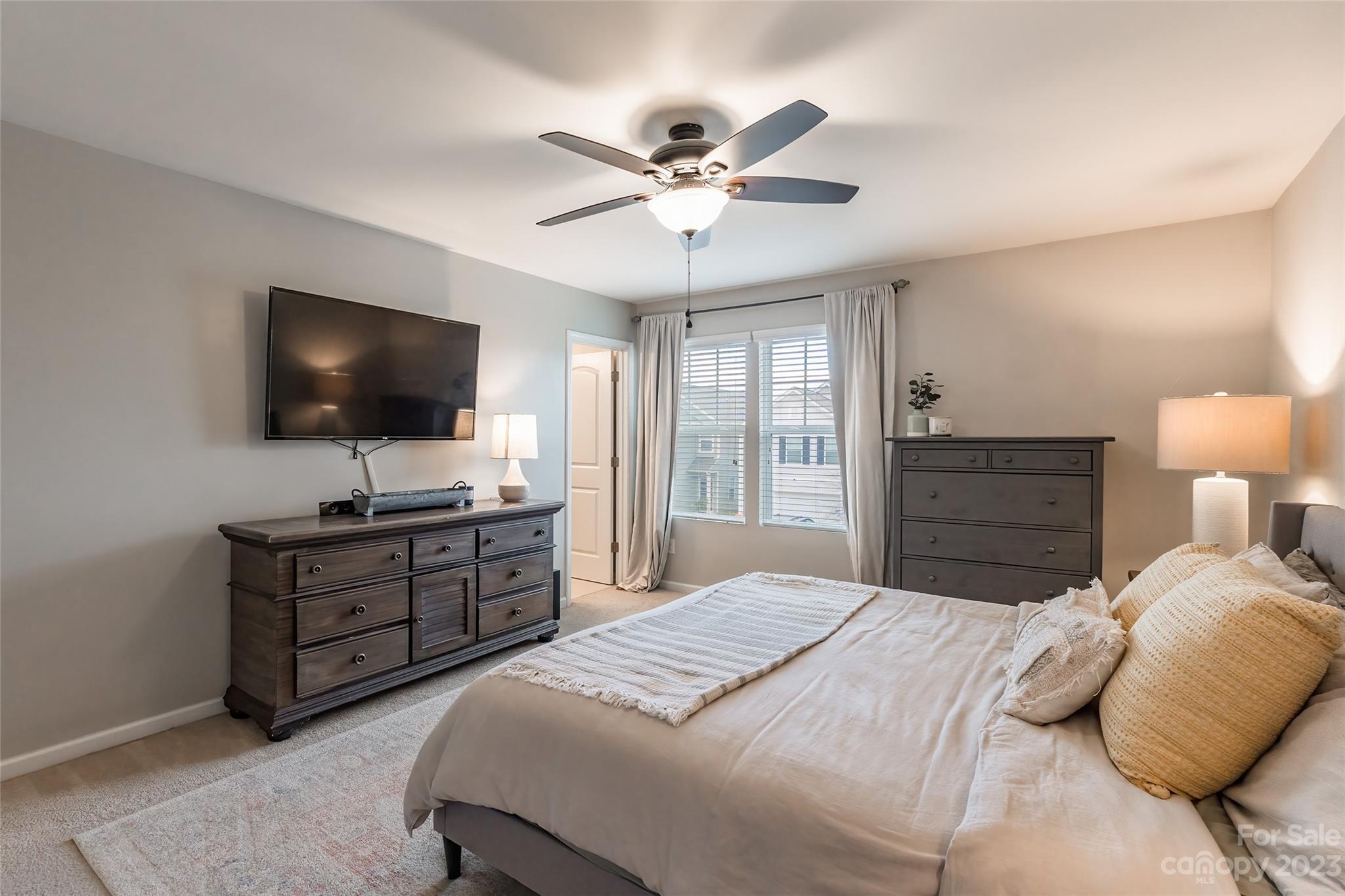 Newport Lakes - Residential