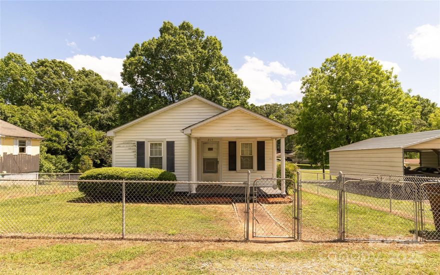 Cozy 2-bedroom, 1-bathroom home located just off Highway 29 in Blacksburg. The fenced-in yard offers plenty of space for pets, gardening, or outdoor entertaining. Conveniently close to local amenities and major routes. This home offers great potential for buyers looking to add their personal touch. Don't miss out on this opportunity to enjoy small town living!