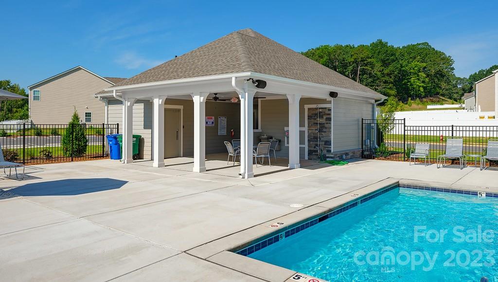 Crossroads - Residential