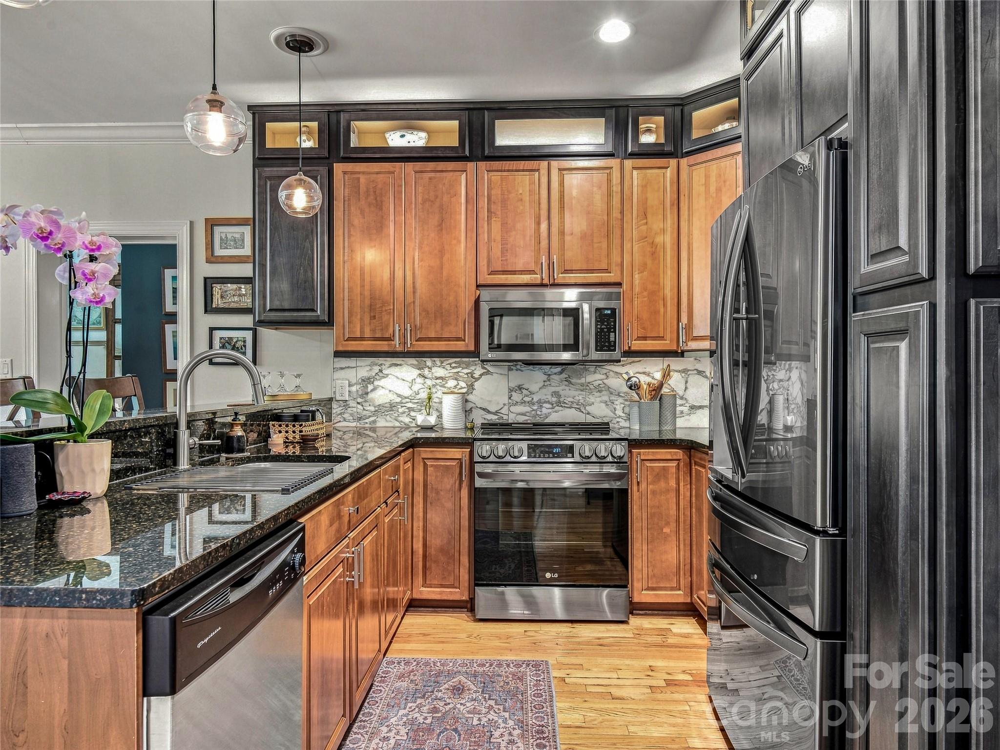125 S Lexington Avenue 308