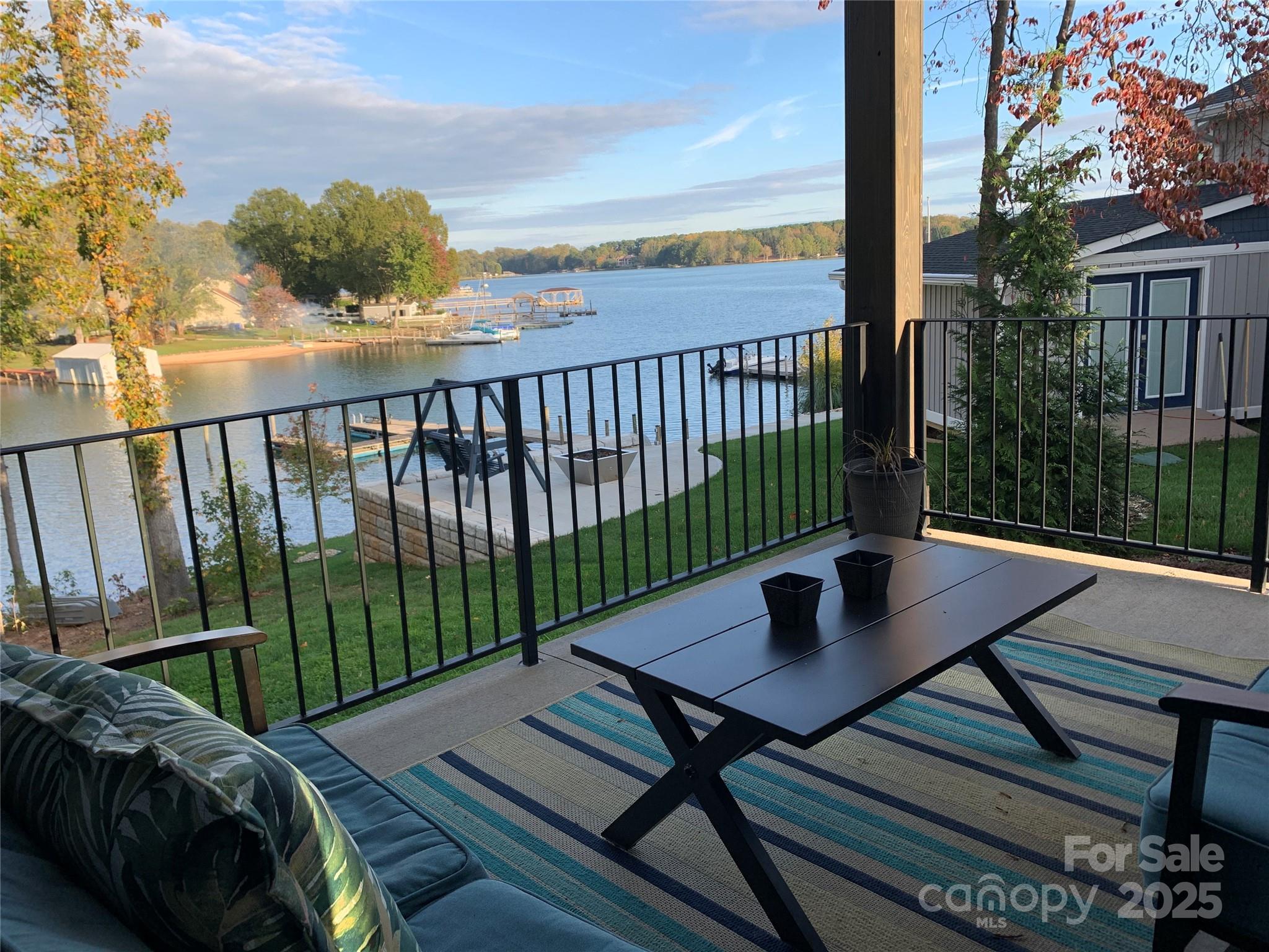 Commodore Peninsula - Residential