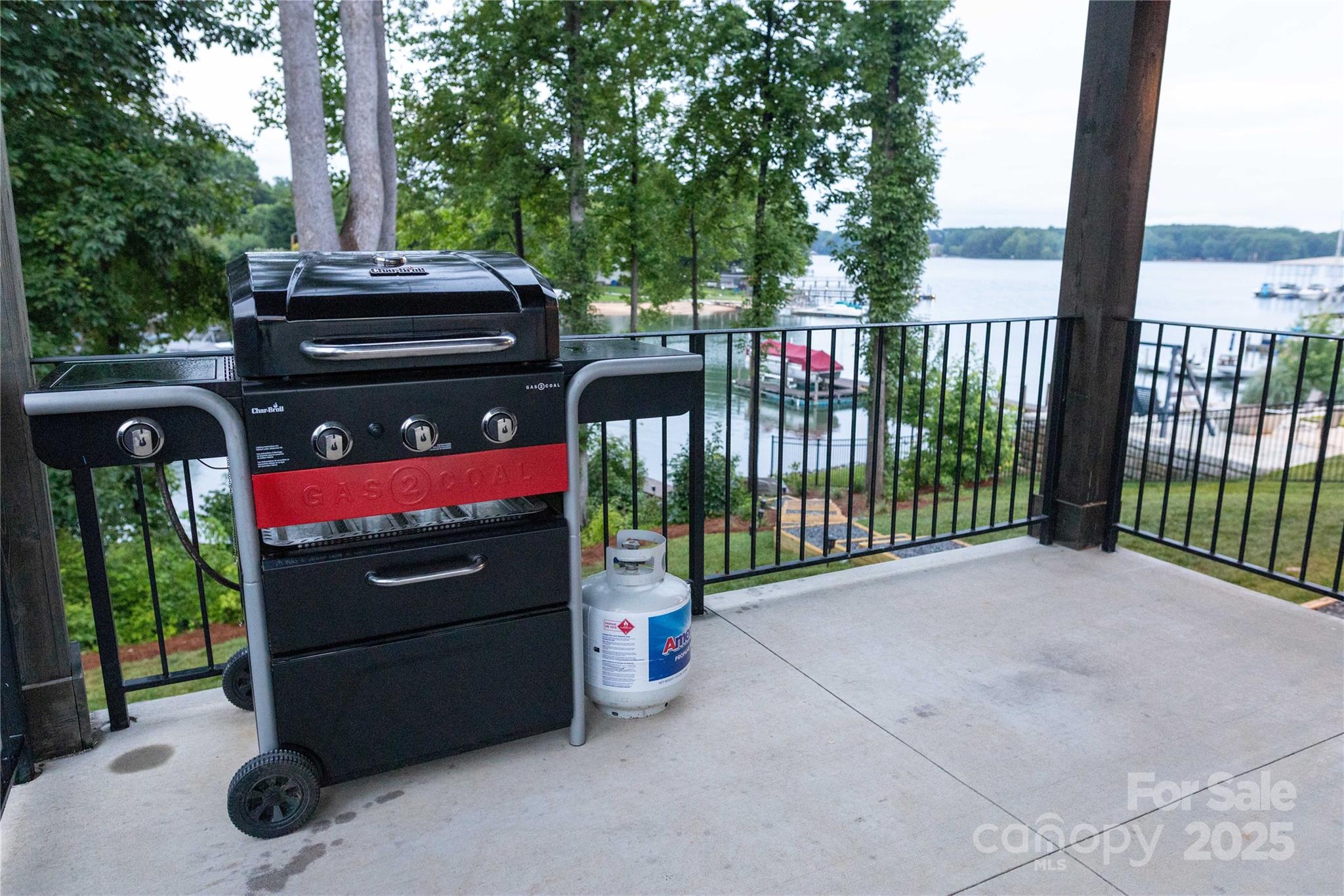 Commodore Peninsula - Residential