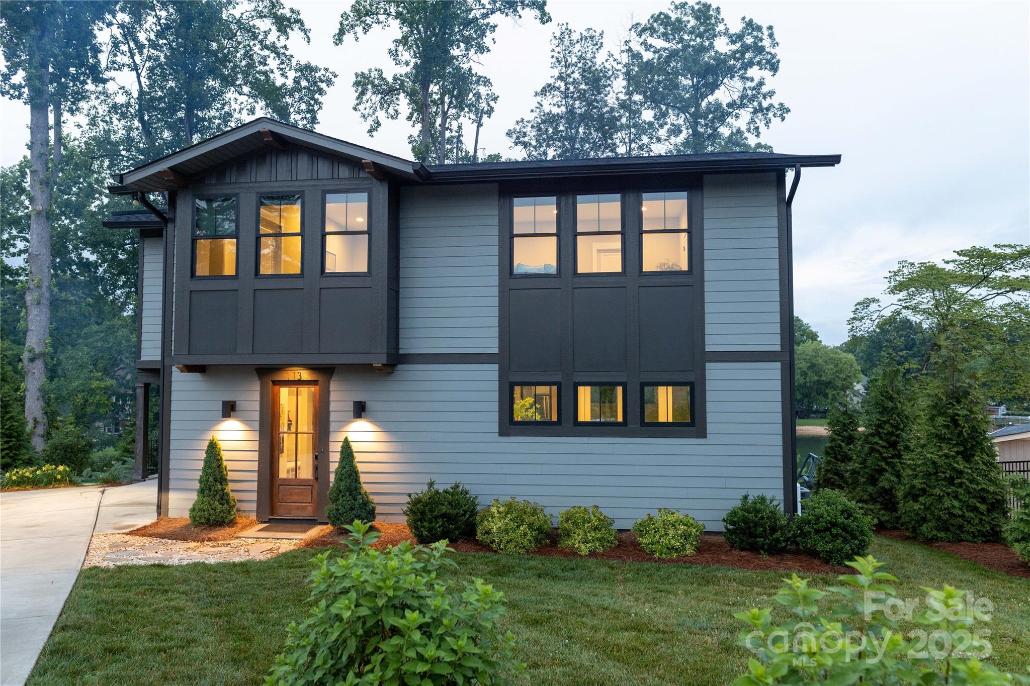 113 Angler Place