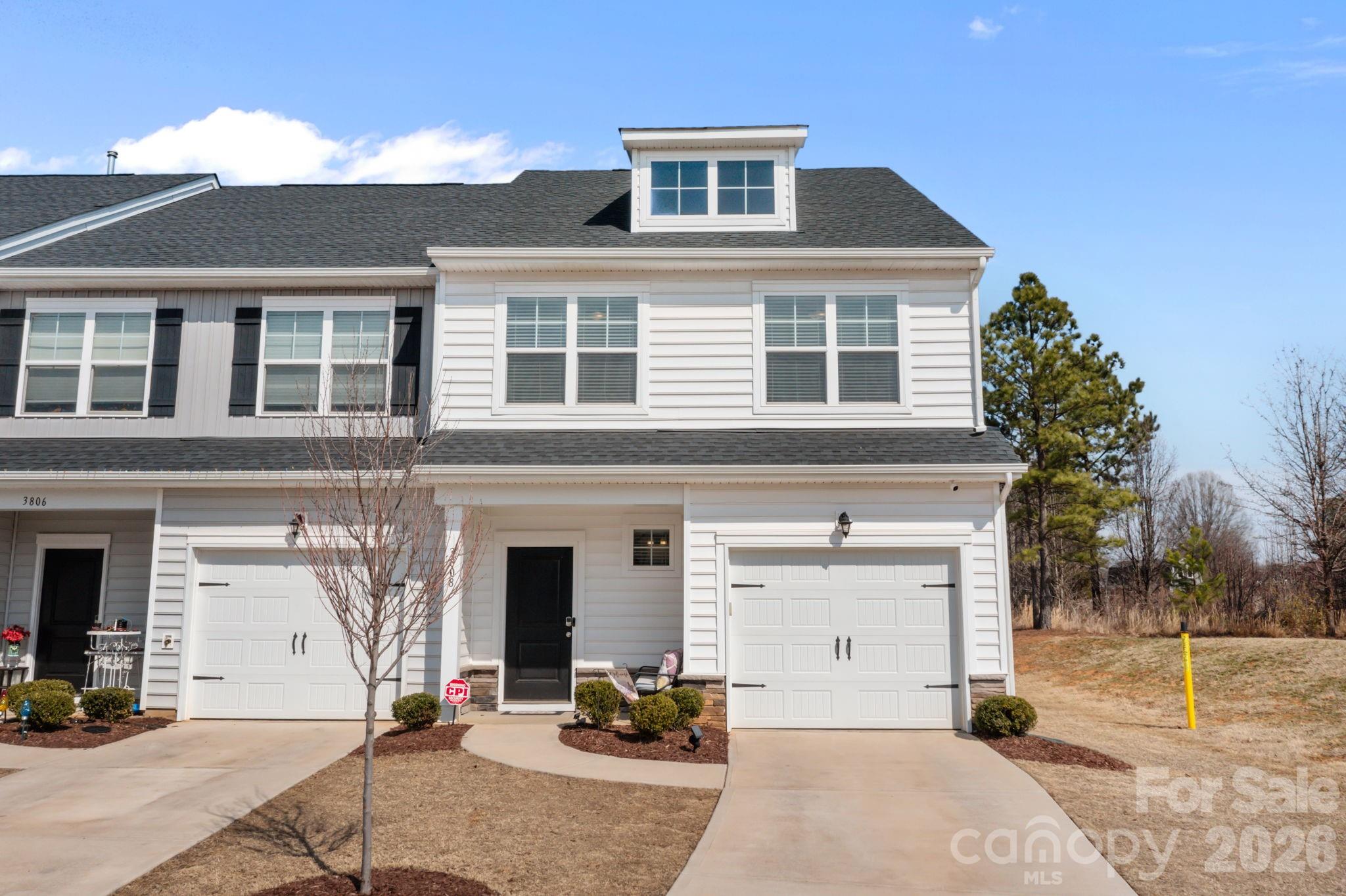 3808 Yorkshire Place