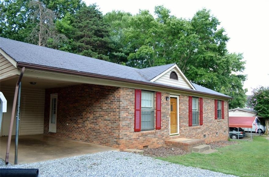 Want to live close to everything? Enjoy new sidewalks in this quaint town at the foothills of the Brushy Mountains. 3BR/1BA brick ranch with nice back yard. Seller has done some updates.