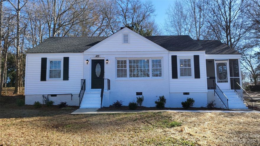 Recently refreshed home in the established Sunny Hills area of Lancaster. Large, fenced backyard with several mature trees. Utility/laundry room and large pantry provide ample storage space. Within easy walking distance to the Lindsay Pettus Greenway trails, Lancaster High School, and downtown Lancaster.