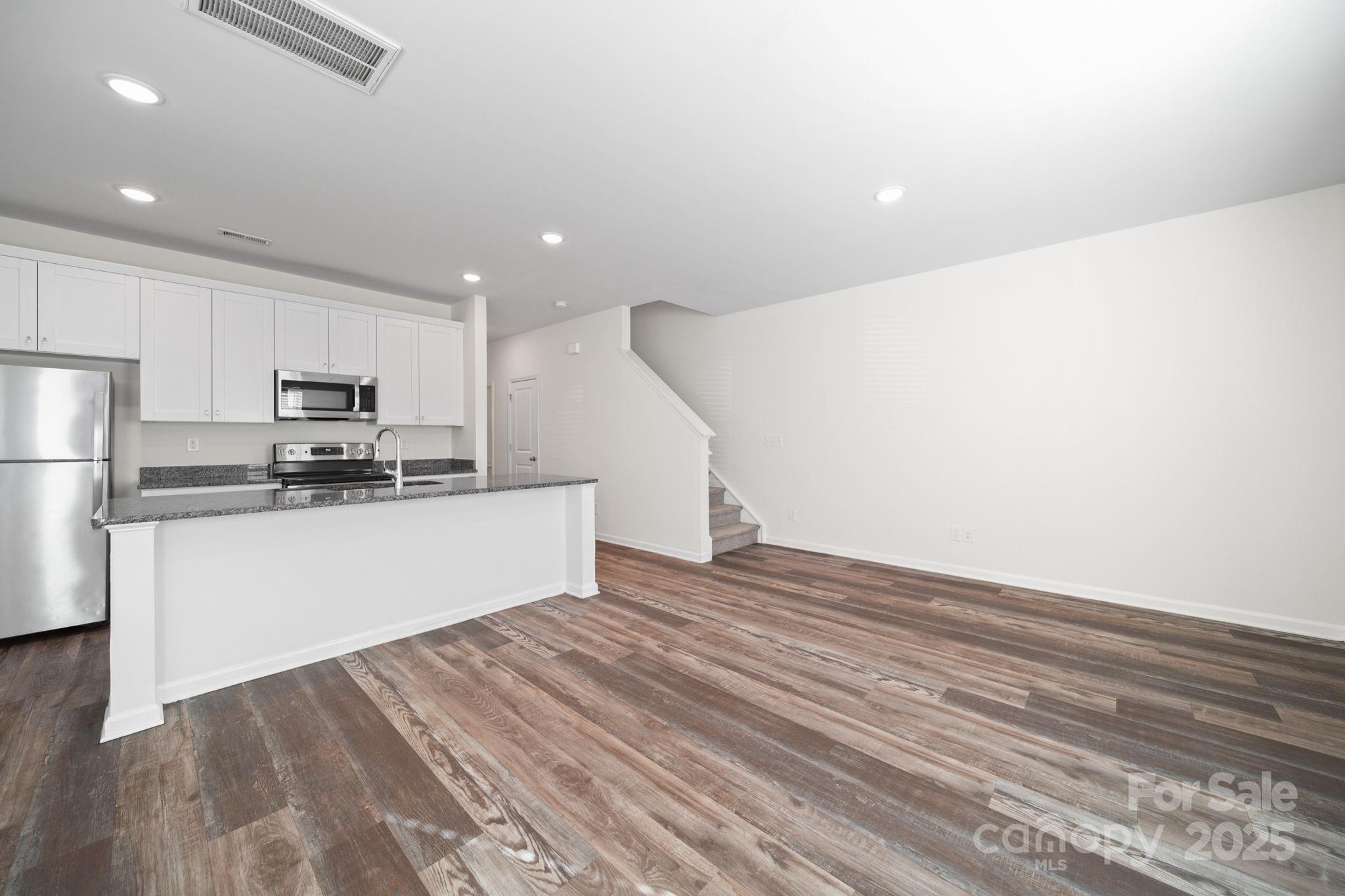 120 Fosters Glen Place