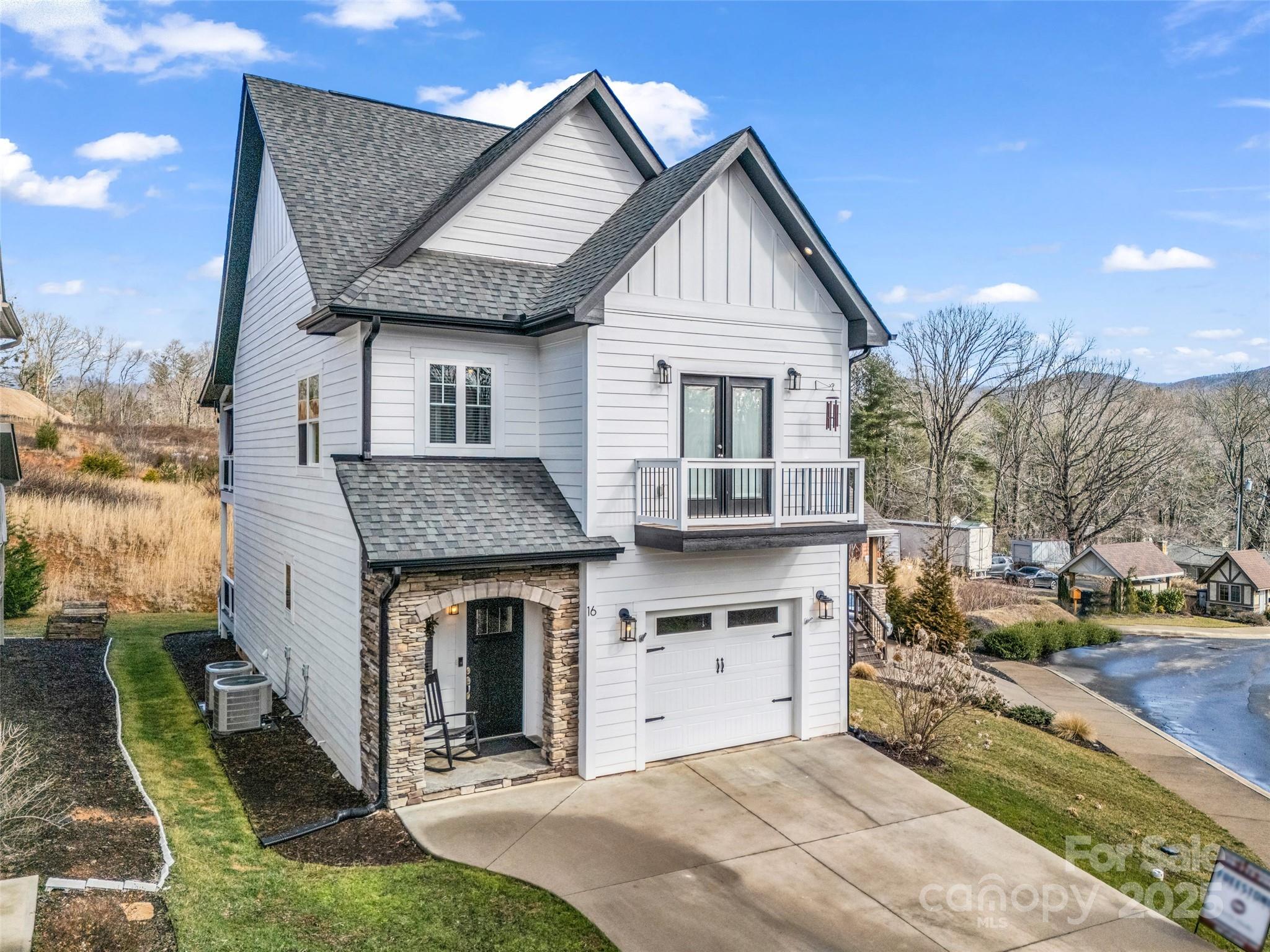 16 Tudor Way