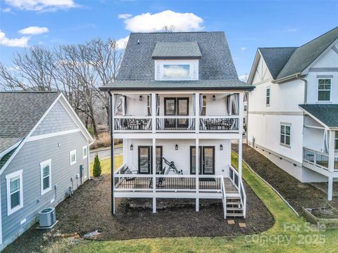 16 Tudor Way Black Mountain NC 28711