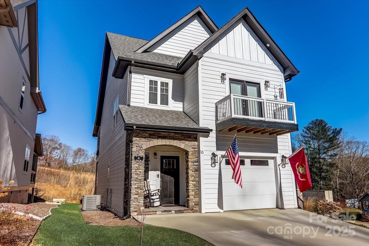 16 Tudor Way