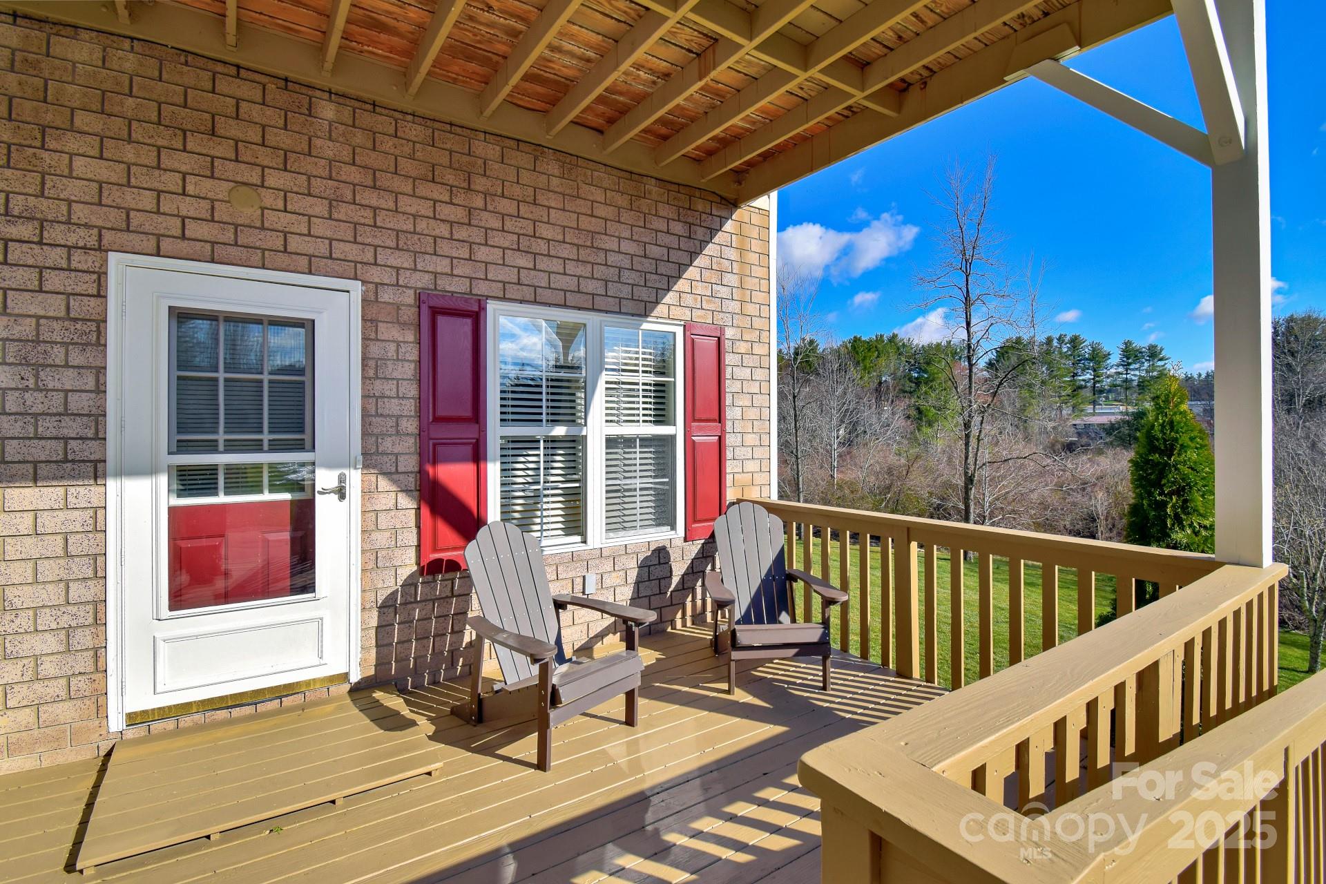 308 Lakeview Drive
