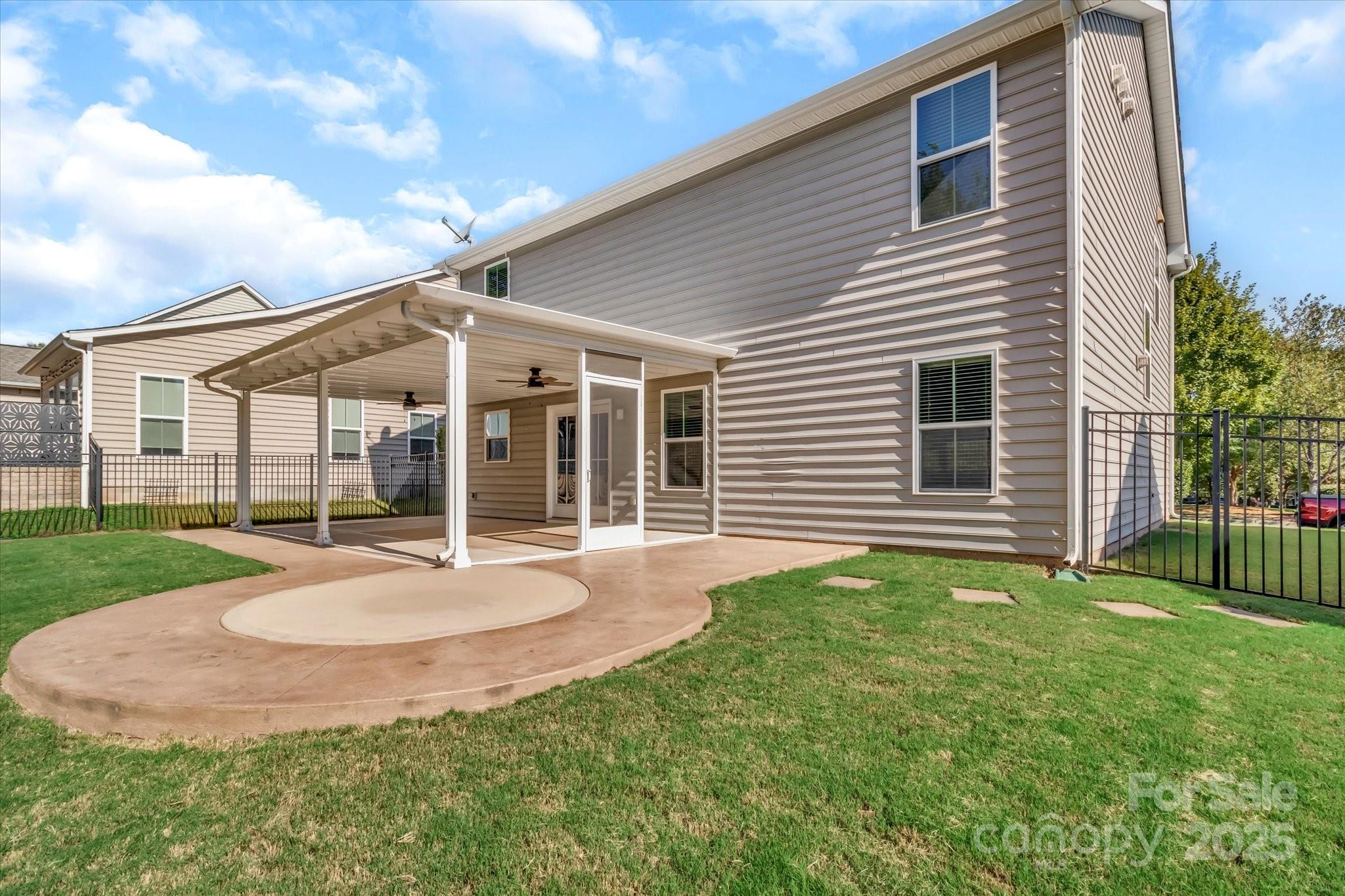 1098 Kings Bottom Drive