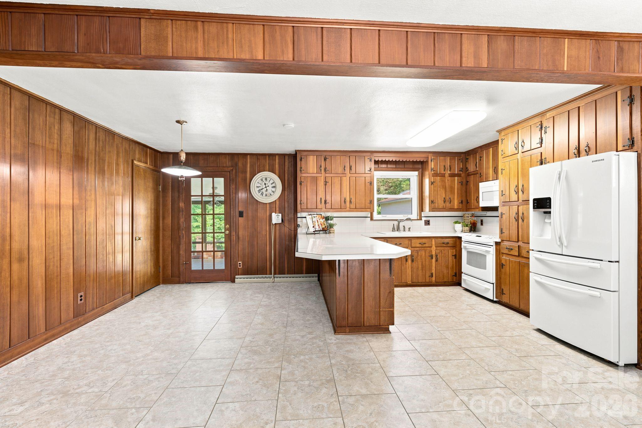 469 Sunset Drive