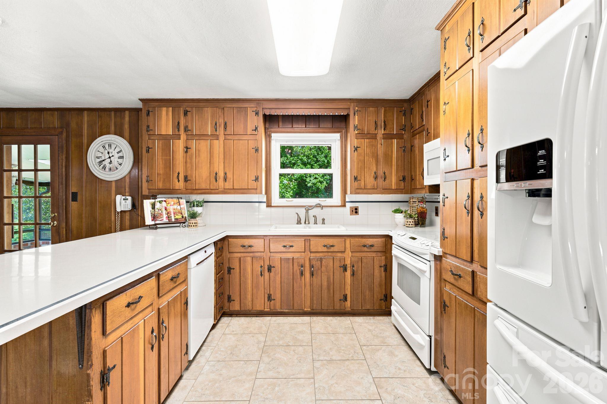 469 Sunset Drive