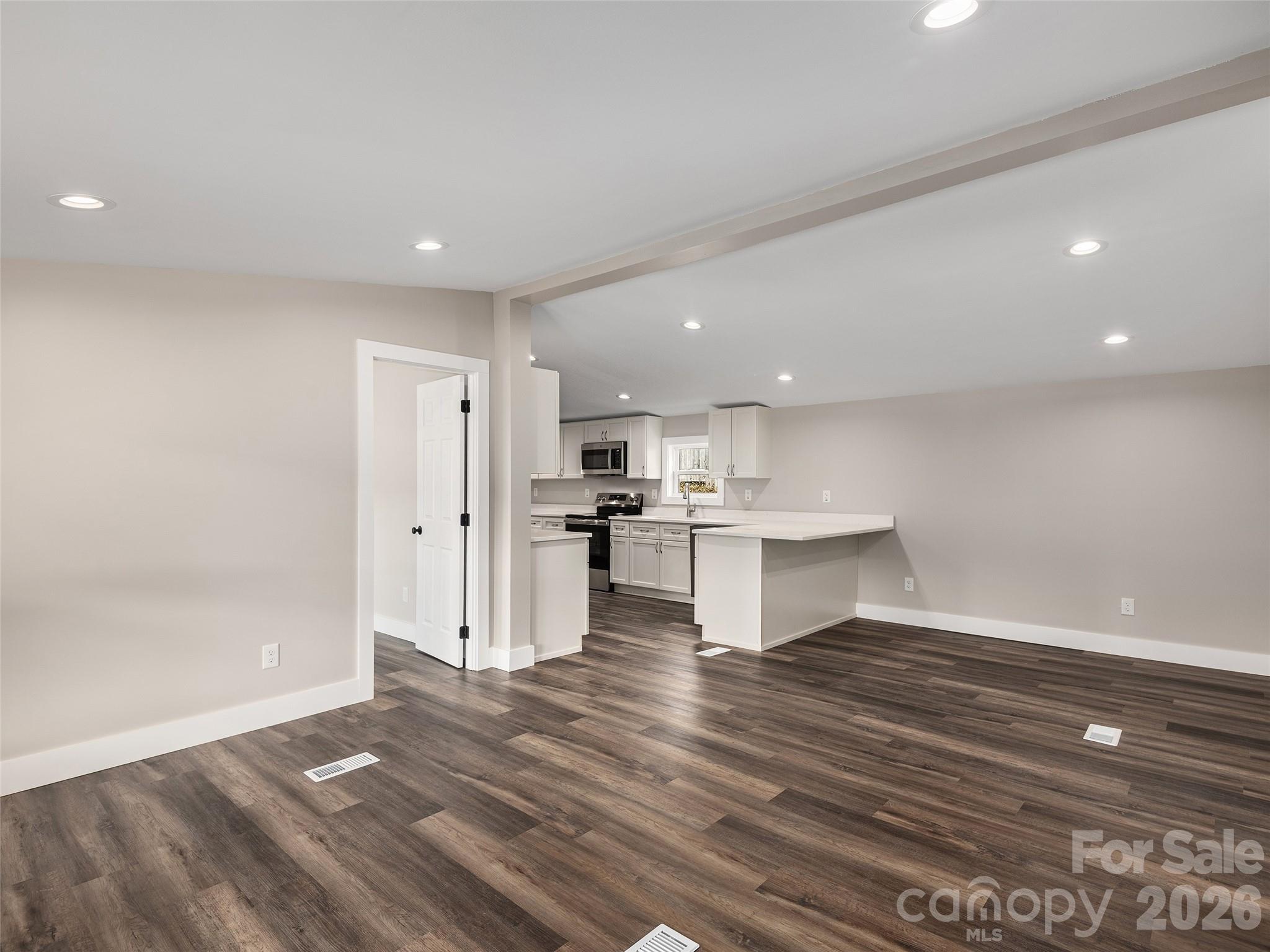 Locust Knoll - Residential