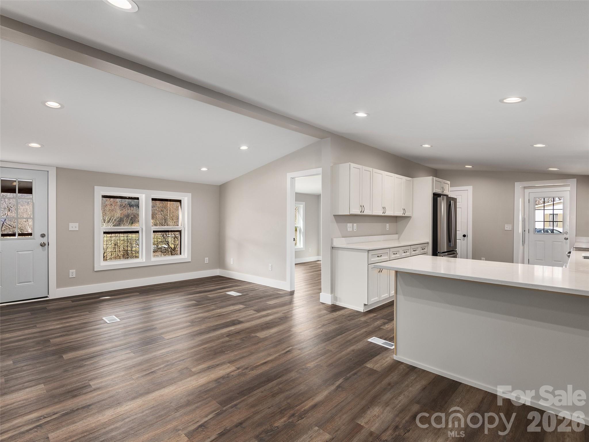 Locust Knoll - Residential