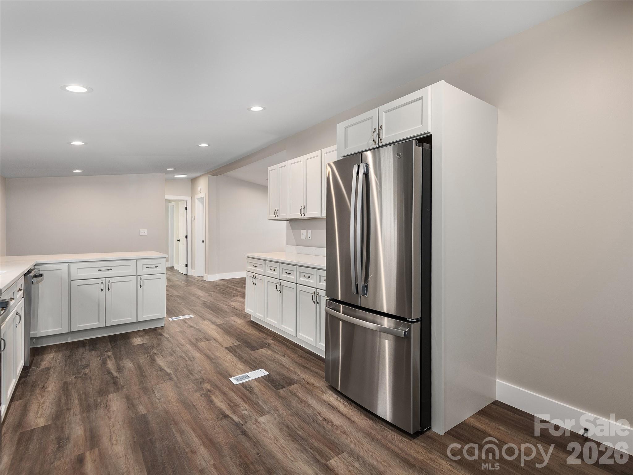 Locust Knoll - Residential