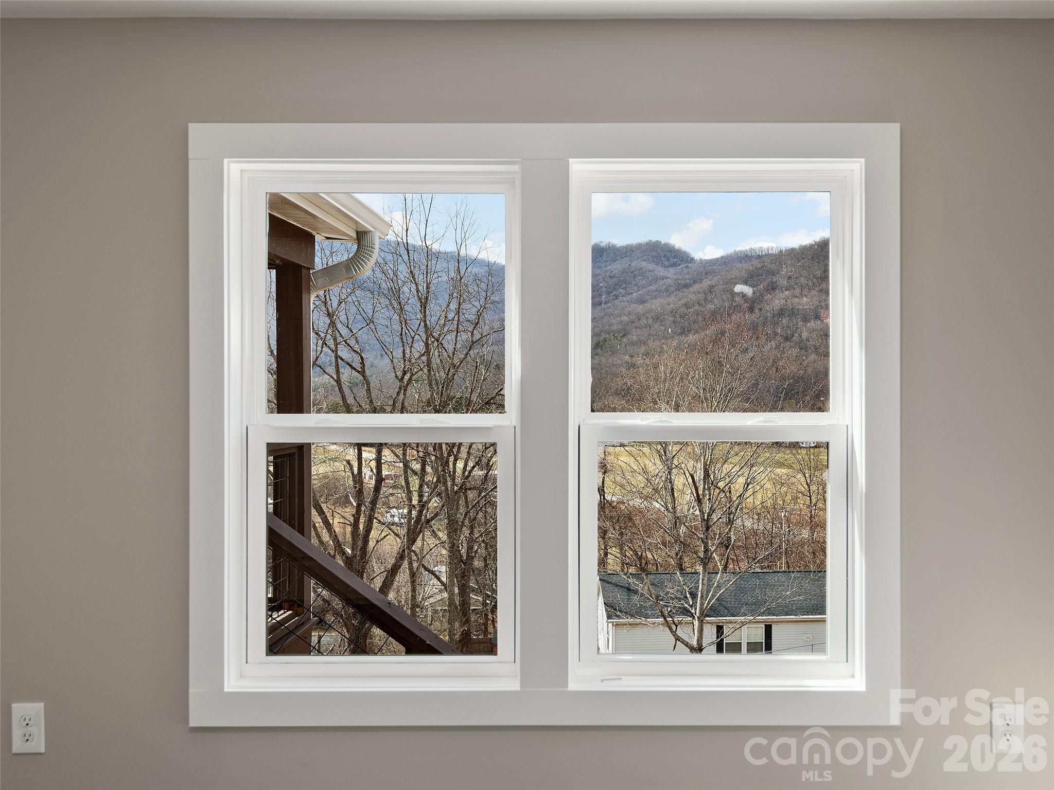 Locust Knoll - Residential