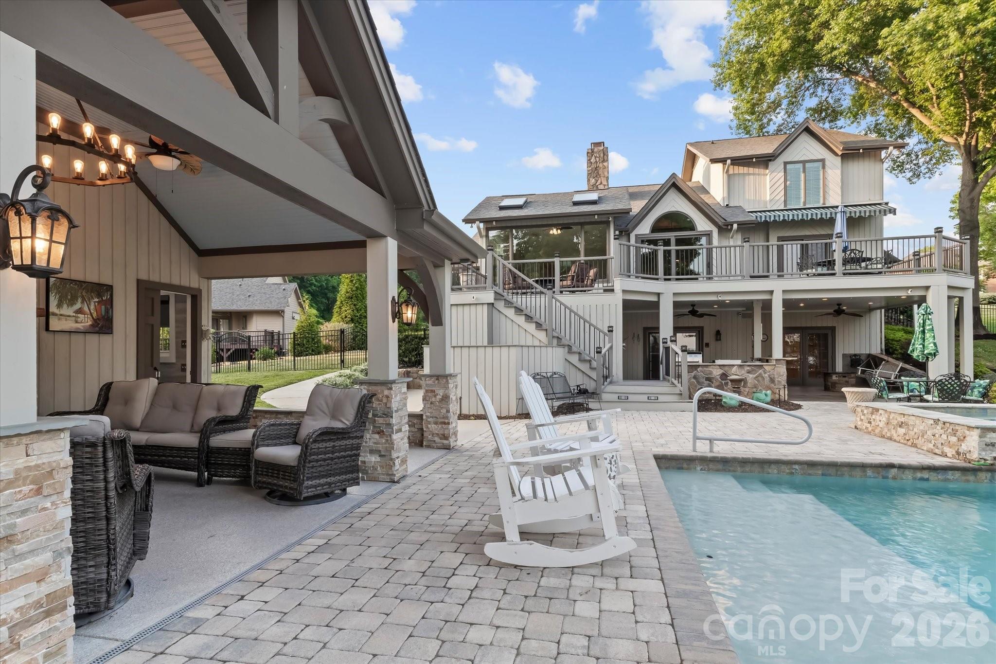 Woodland Hills - Residential