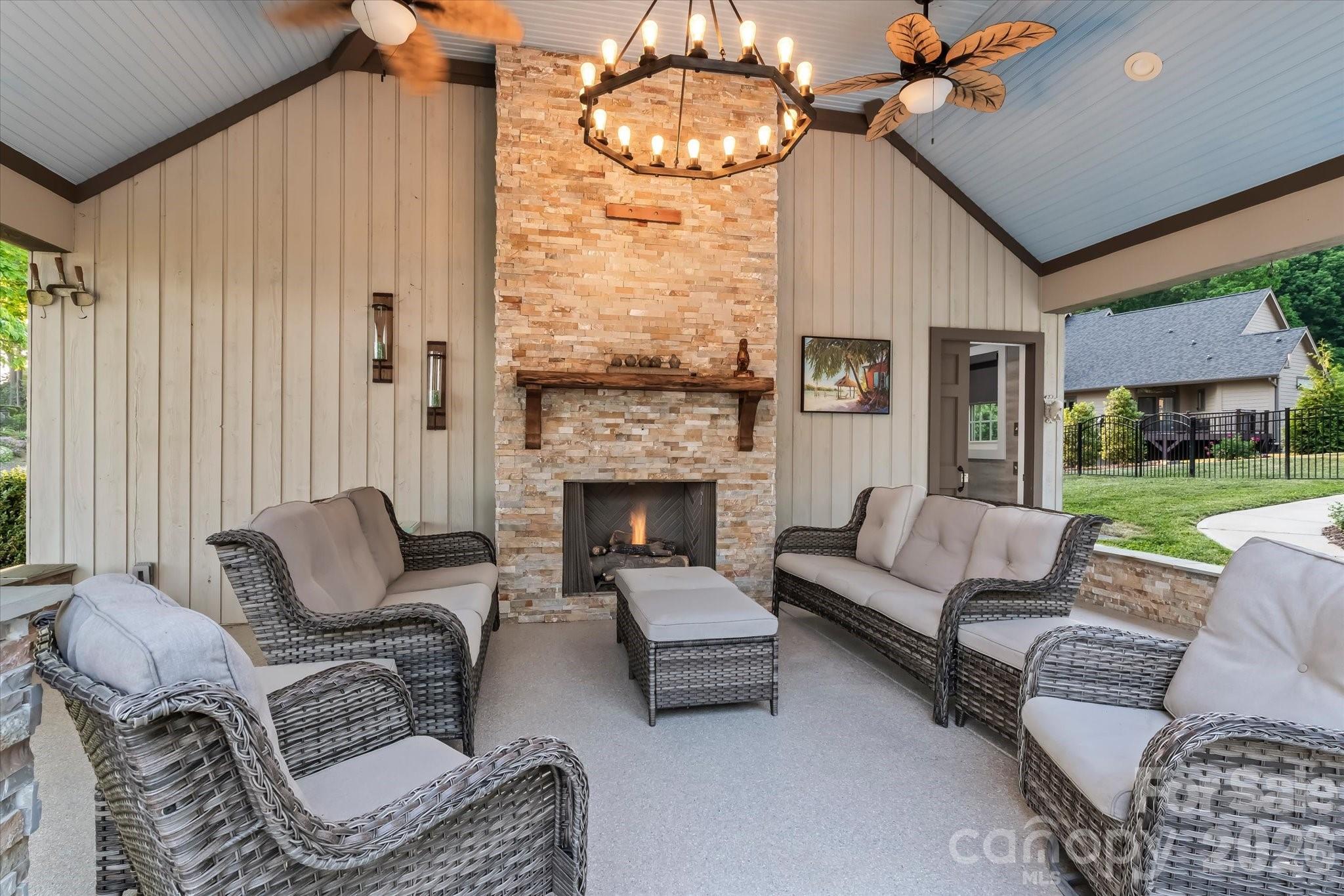 Woodland Hills - Residential