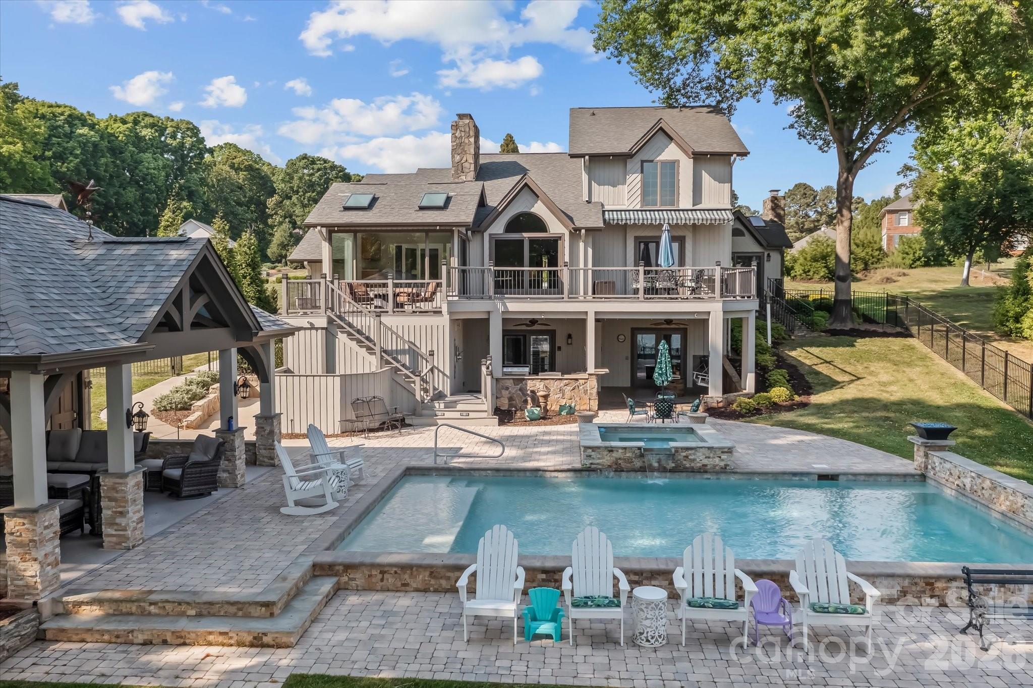 Woodland Hills - Residential