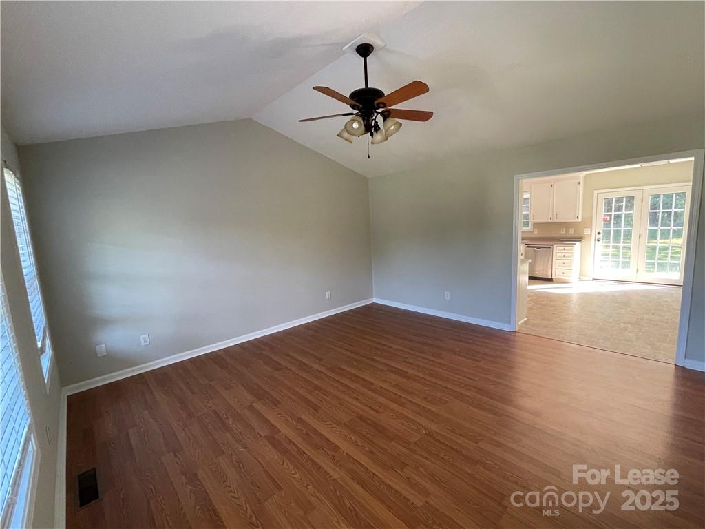 2474 Oak Valley Lane