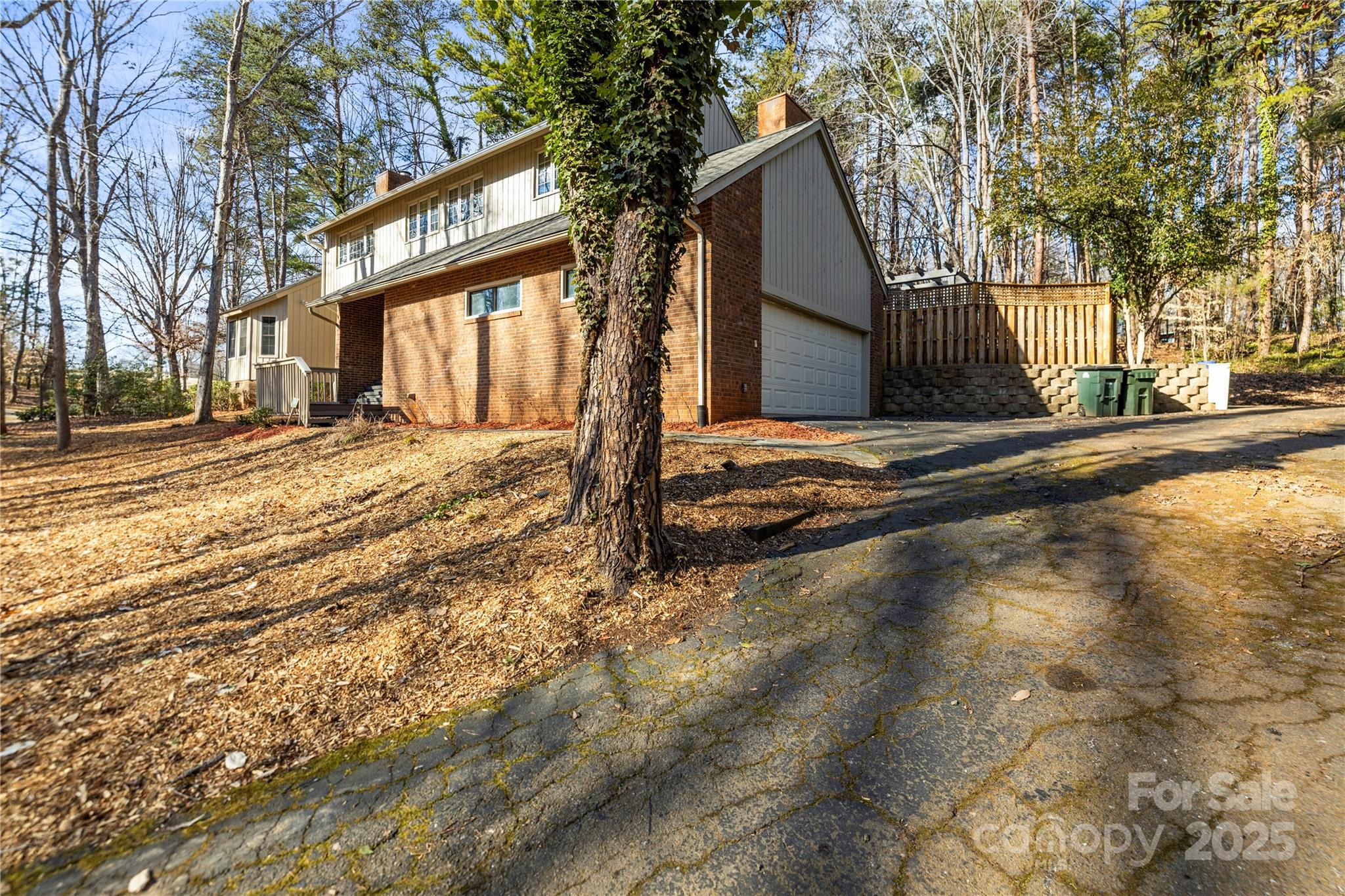 River hills - Residential