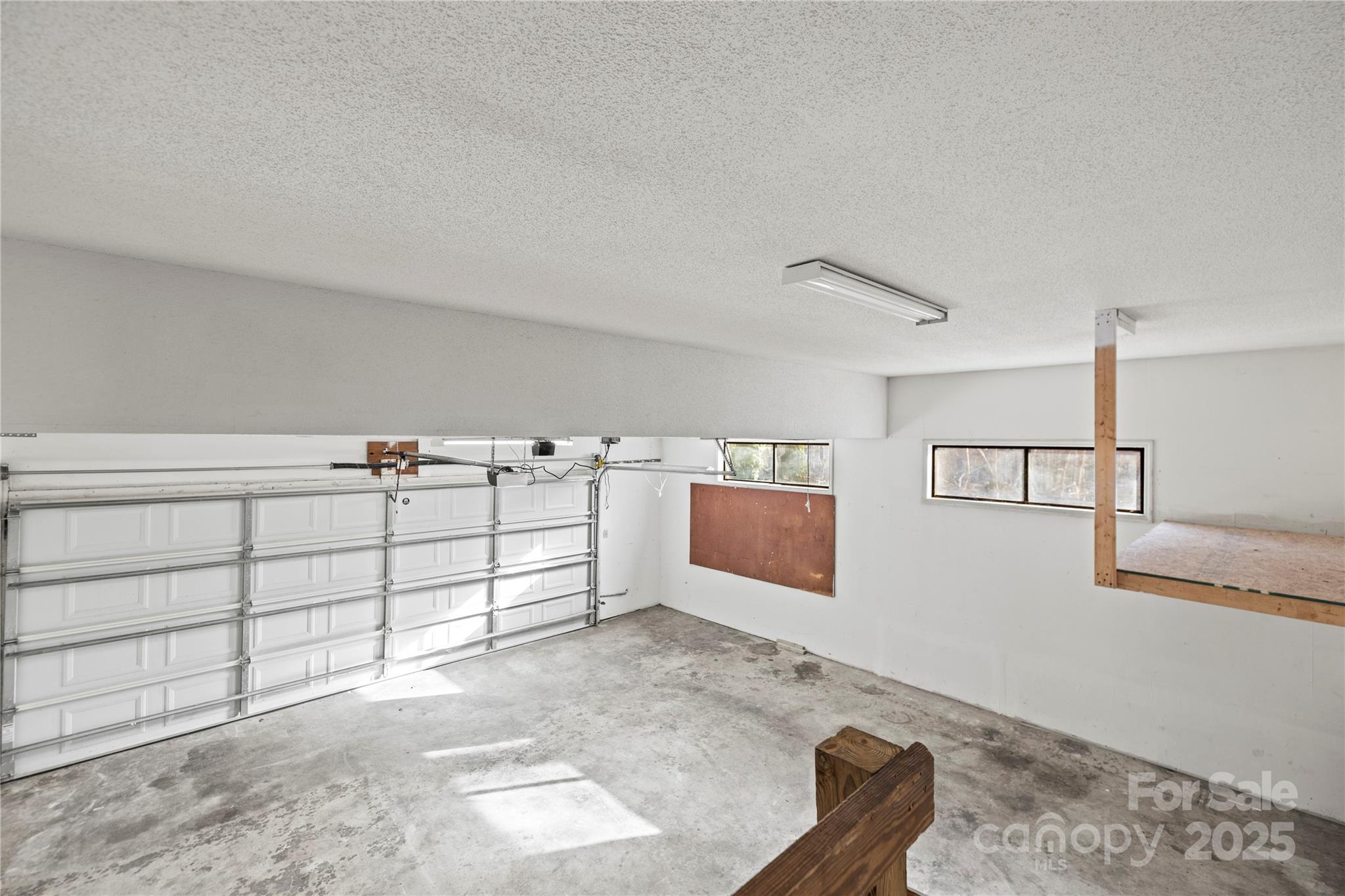 River hills - Residential