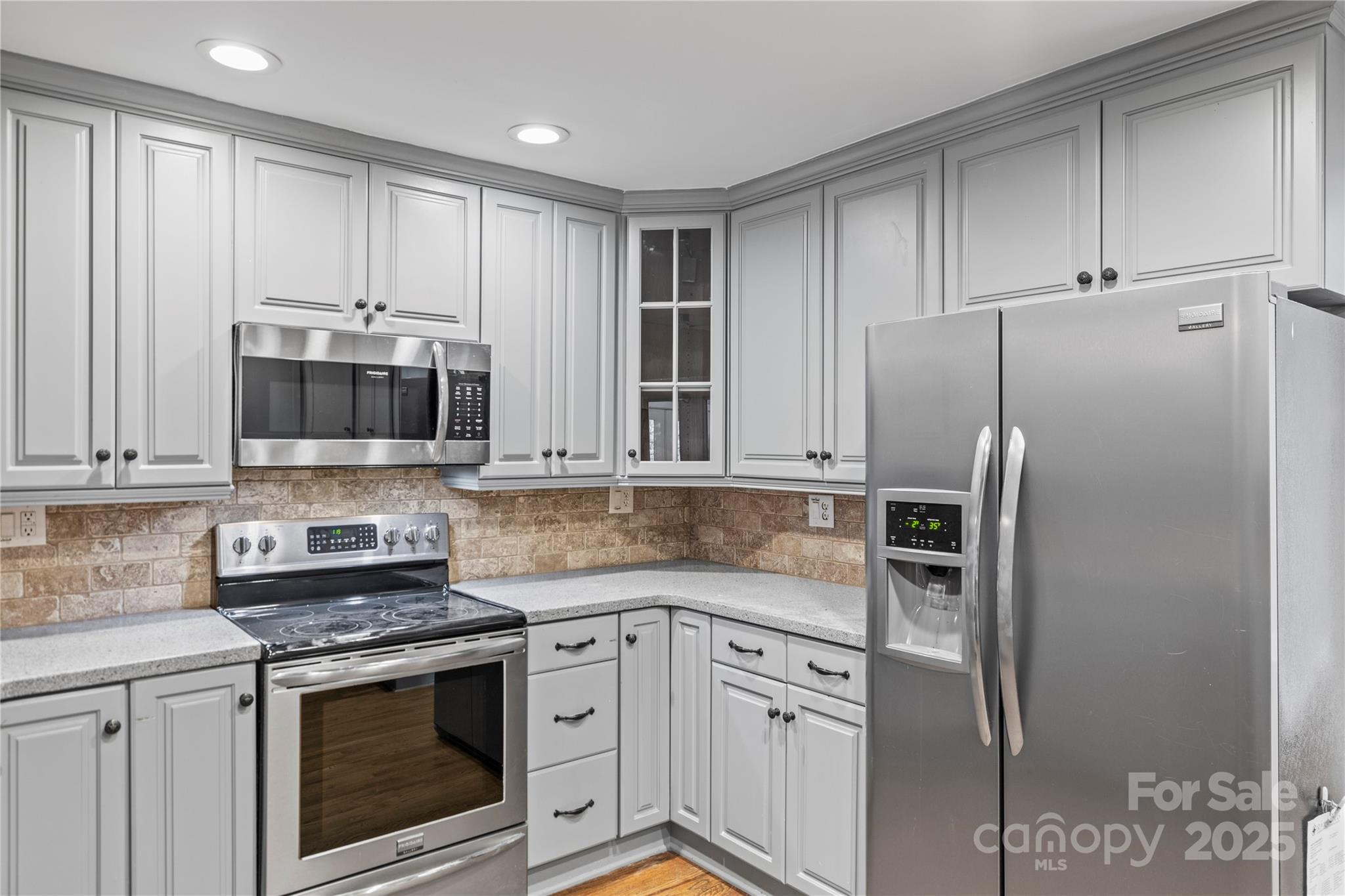 River hills - Residential