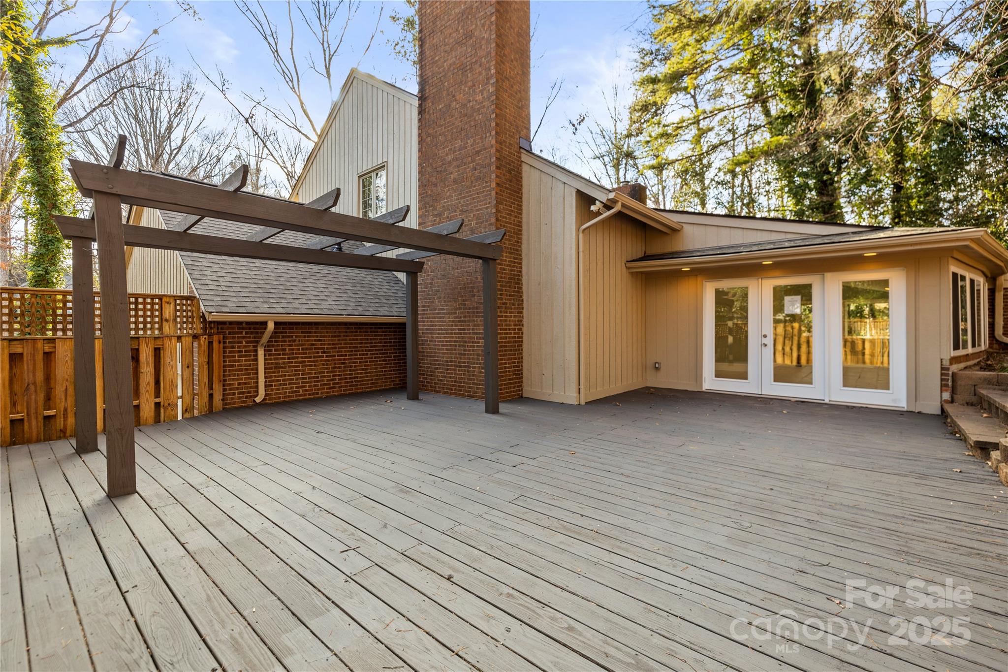 River hills - Residential