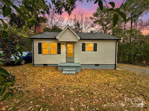 Photo of 593 Fork Road, Norwood, NC 28128 (MLS # 4324508)